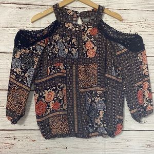 Soho jeans NY and Company Vibrant Blue floral cold shoulder top large